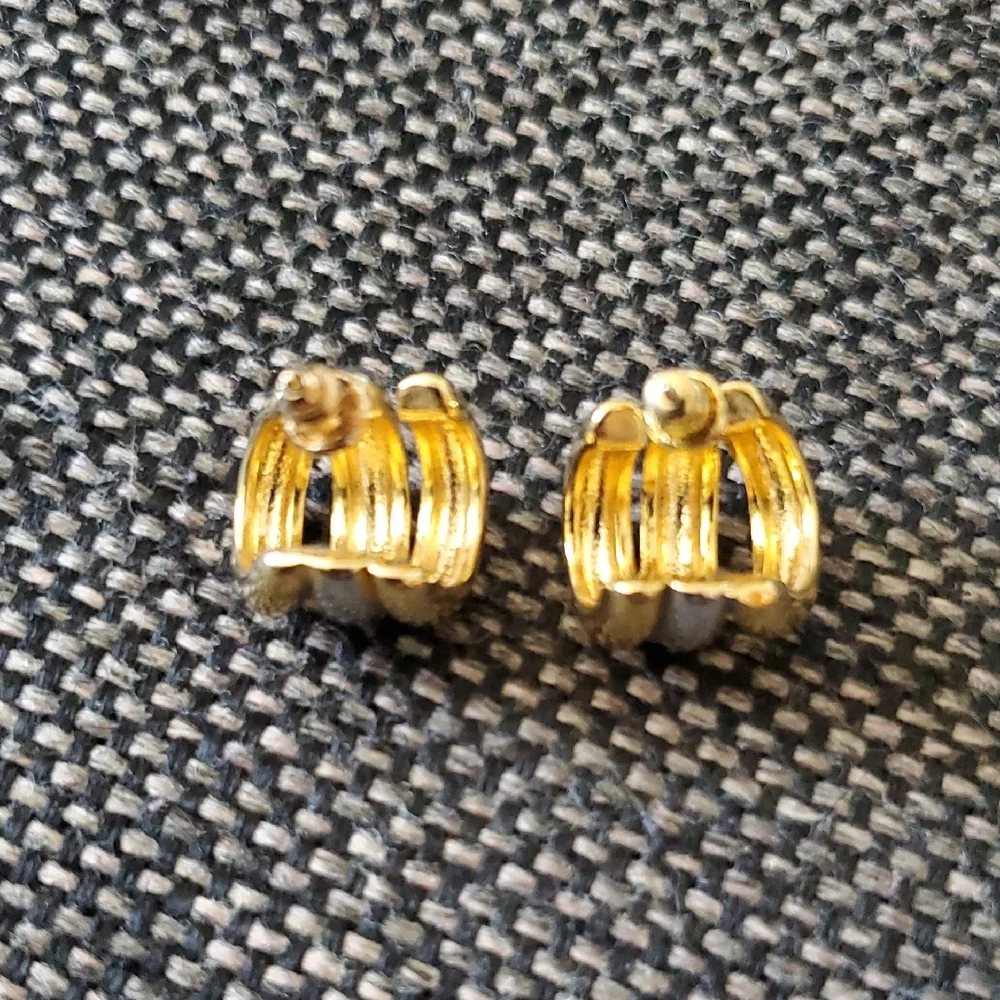 Two Tone Triple Hoop Earrings Gold Silver Mixed Metal Chunky J-Hoops Post Back